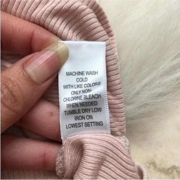 Me To We Ribbed Crop Top - Picture 2 of 5